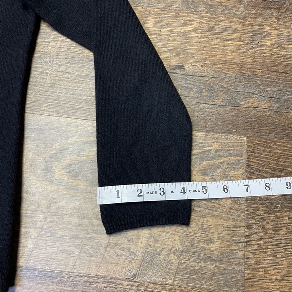 Charter Club 2 Ply 100% Cashmere V-Neck Black Soft Sweater Women’s Medium - Picture 7 of 9